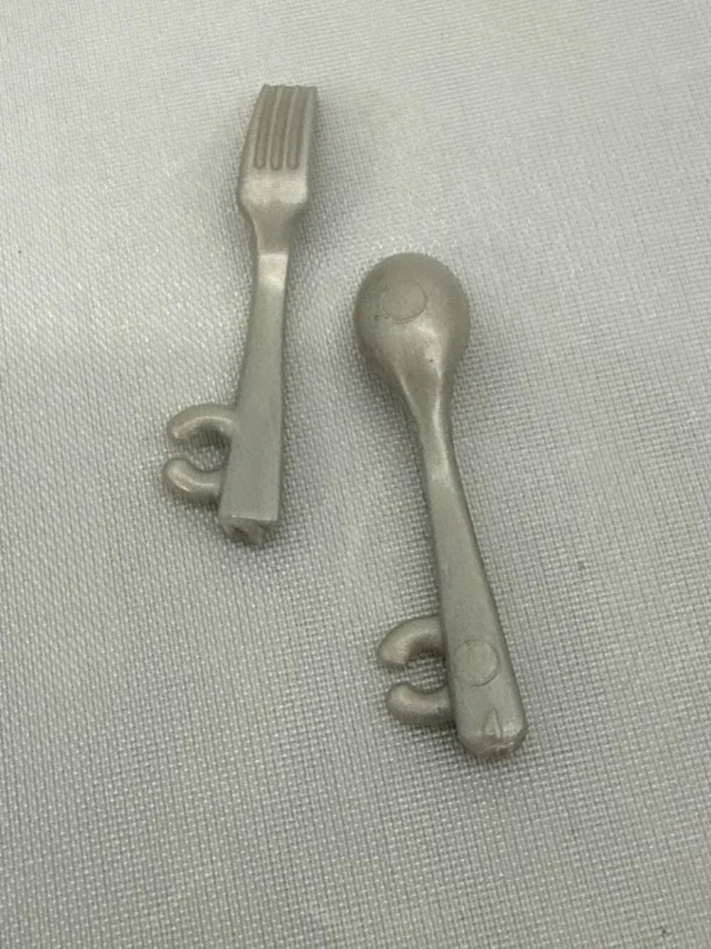 Mattel Barbie Silver Replacement Utensils Fork Spoon Clip Arm Doll Accessory